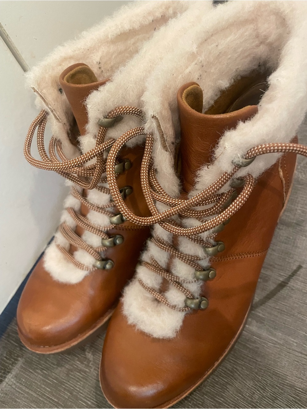 Kork-Ease Tan Leather Shearling Lace-Up Winter/Hiking Boots